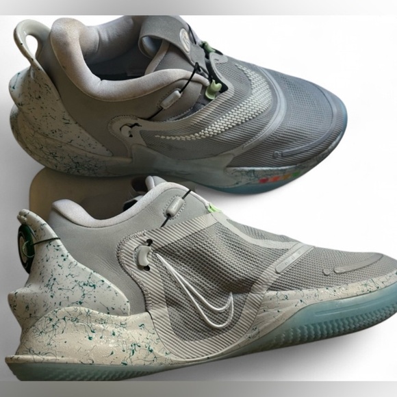 Nike Adapt 2.0 Air Mag size 13.5 Back To The Future. Grey (without charging mat) - Picture 1 of 2